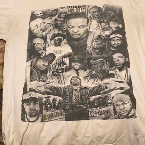 Off white tee shirt with all the kings of rap on